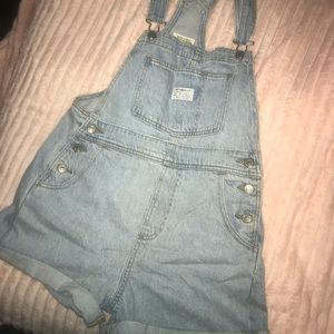 LEVIS Denim Overall Shorts